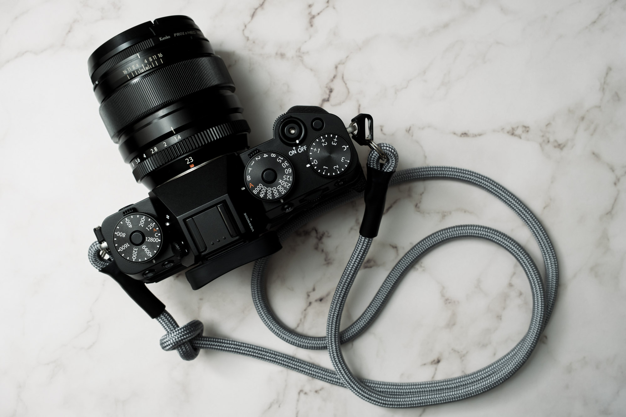ルミエールカメラのオリジナル丸紐カメラストラップを買った